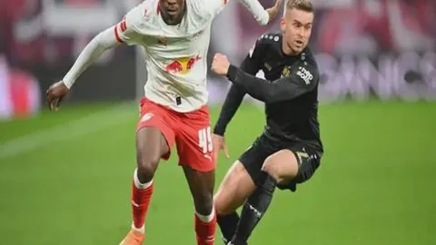 海港队赛季夺冠荣耀，未来征程挑战重重